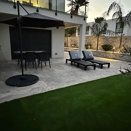 Etoile Du Berger Saint Aygulf 3 Villas Et 4 Appartements Jardin Individuel Et Piscine Chauffee En Saison - La Mer Et Les Plages 450 M Buitenkant foto