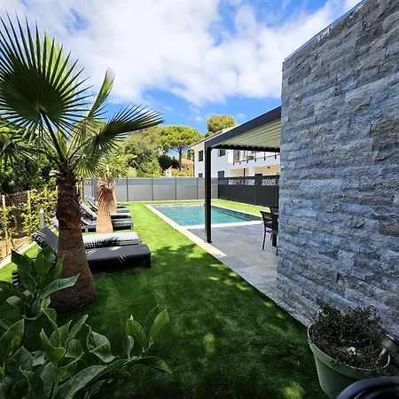 Etoile Du Berger Saint Aygulf 3 Villas Et 4 Appartements Jardin Individuel Et Piscine Chauffee En Saison - La Mer Et Les Plages 450 M Buitenkant foto