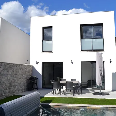 Etoile Du Berger Saint Aygulf 3 Villas Et 4 Appartements Jardin Individuel Et Piscine Chauffee En Saison - La Mer Et Les Plages 450 M Buitenkant foto