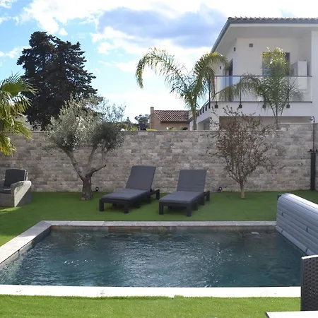 Etoile Du Berger Saint Aygulf 3 Villas Et 4 Appartements Jardin Individuel Et Piscine Chauffee En Saison - La Mer Et Les Plages 450 M Buitenkant foto