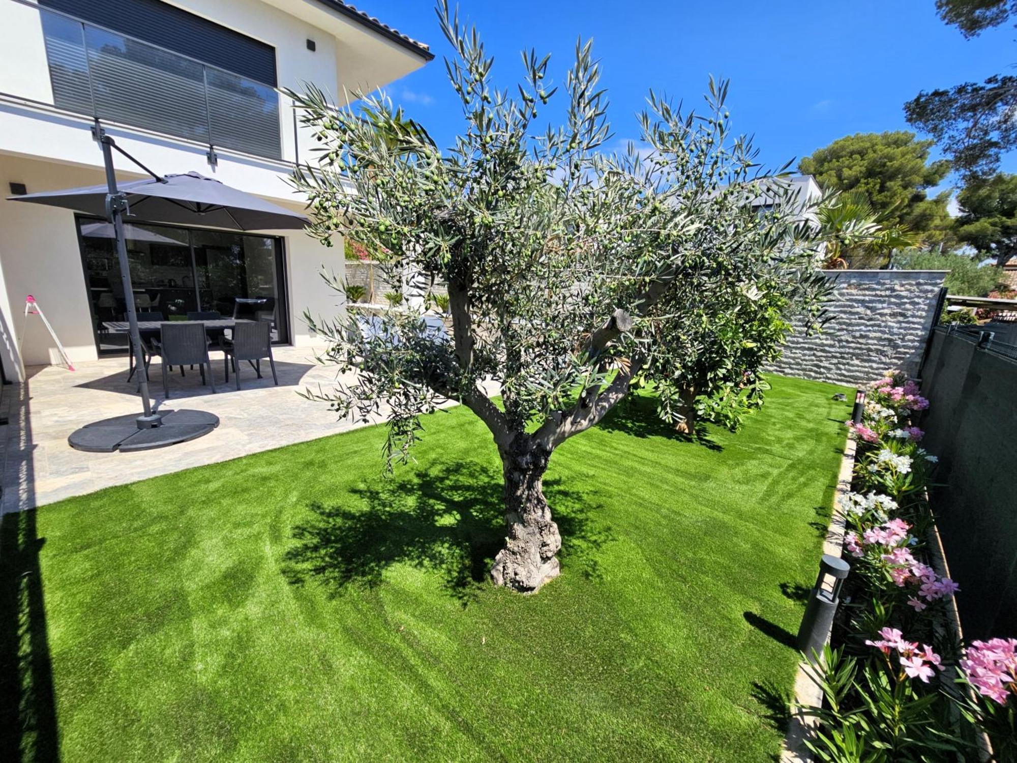 Etoile Du Berger 3 Et 4 Jardin Individuel Et Piscine Chauffee En Saison - La Et Les Plages 450 M * Saint Aygulf