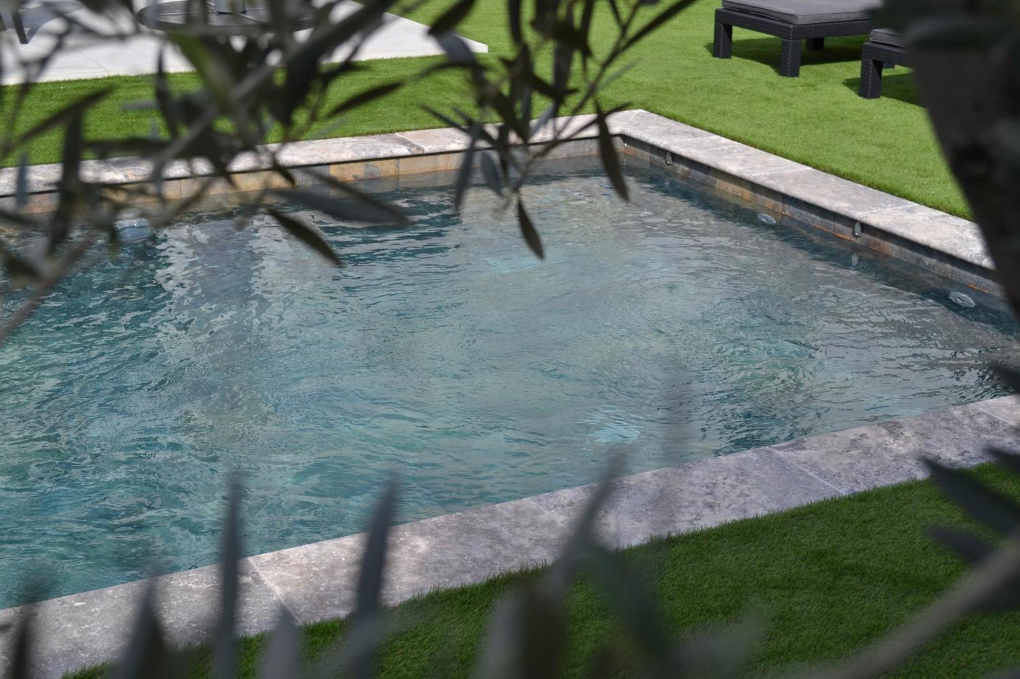 Etoile Du Berger Saint Aygulf: Seaside With Private Gardens And Heated Pool