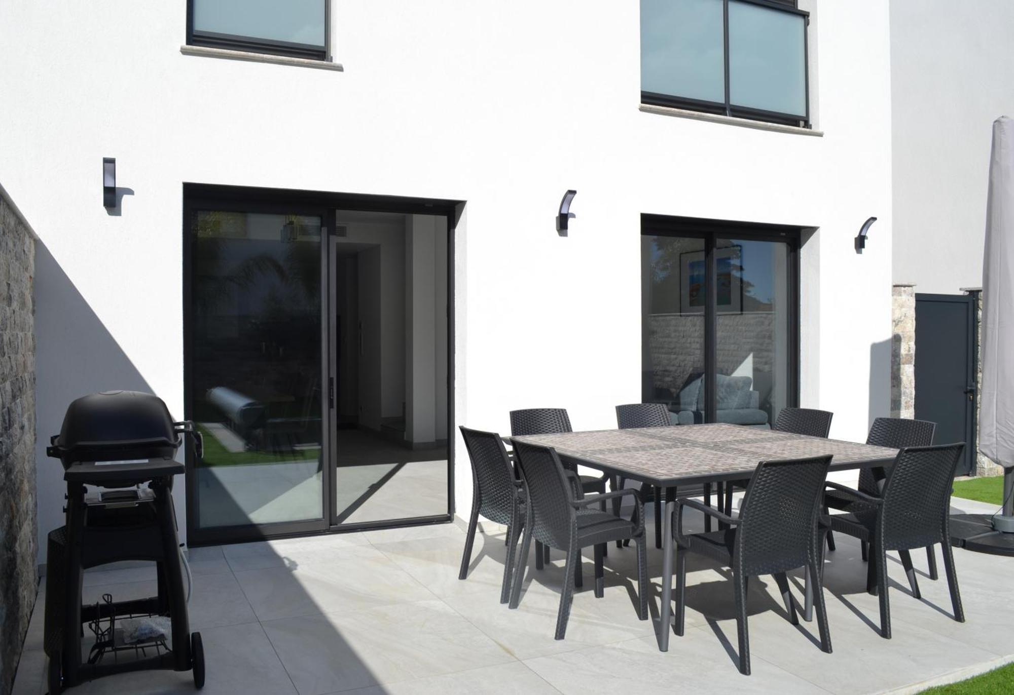 Etoile Du Berger Saint Aygulf: Seaside With Private Gardens And Heated Pool *