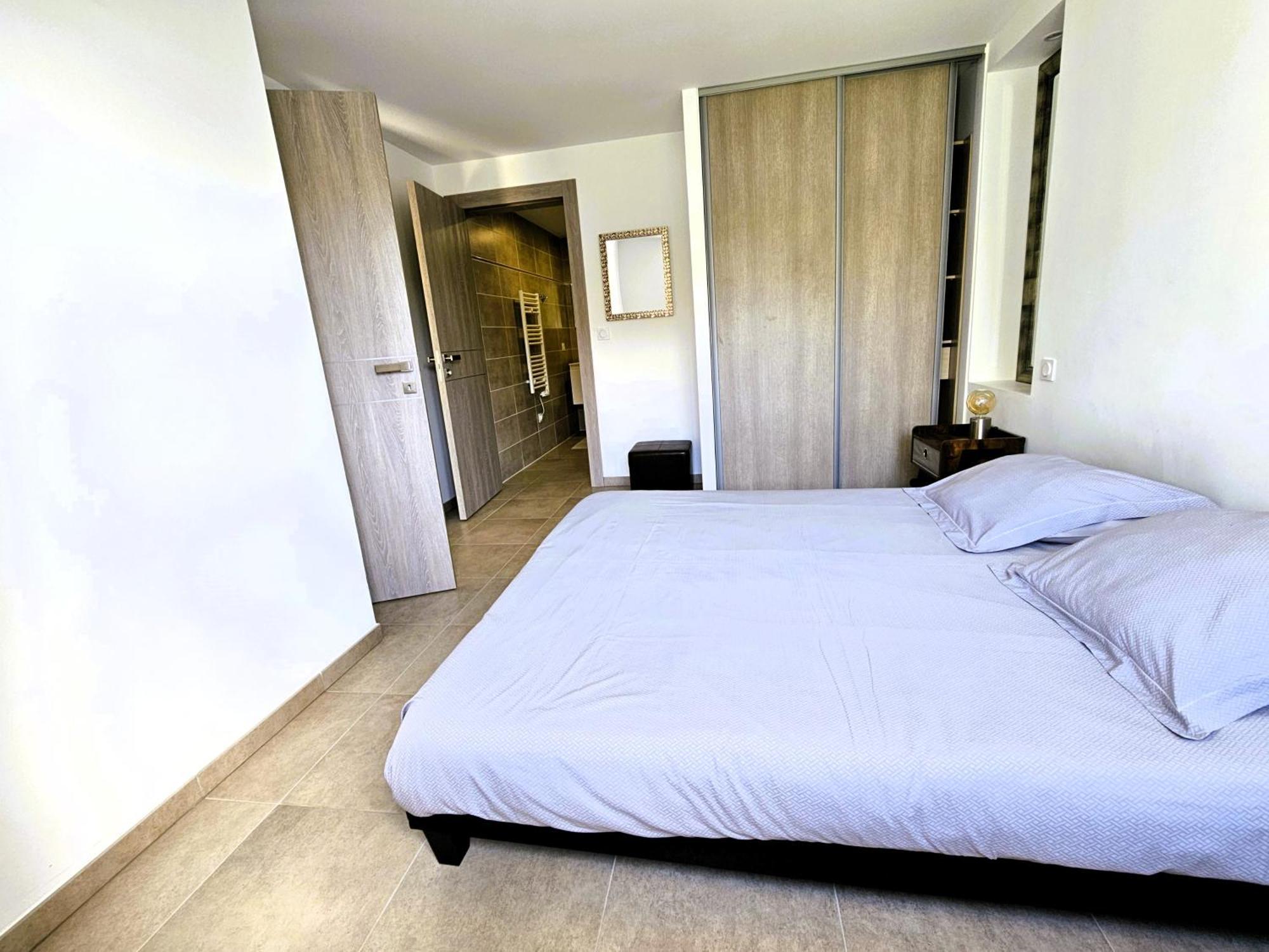 Etoile Du Berger Saint Aygulf: Seaside With Private Gardens And Heated Pool Apartment