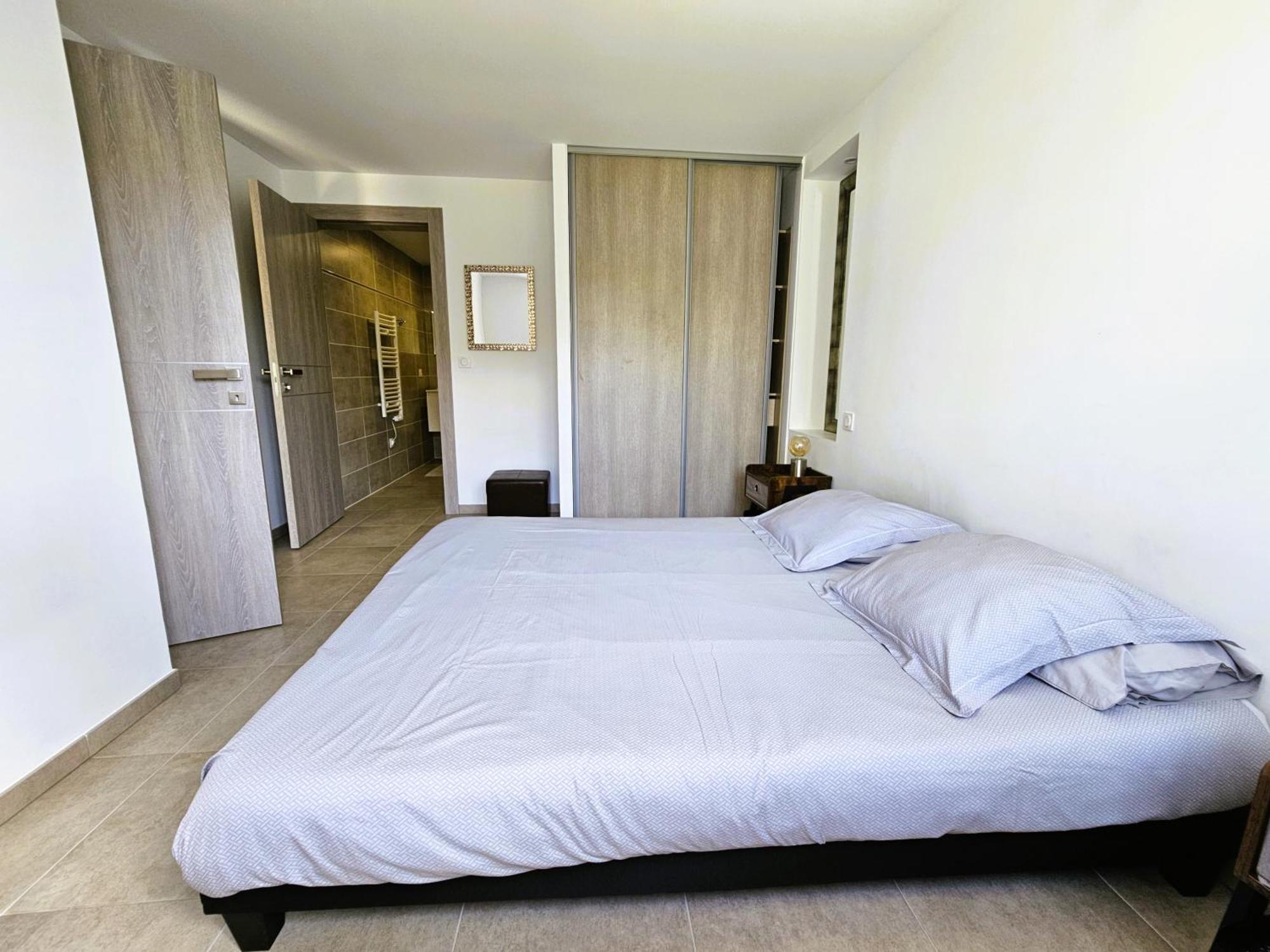 Etoile Du Berger Saint Aygulf: Seaside With Private Gardens And Heated Pool Apartment *