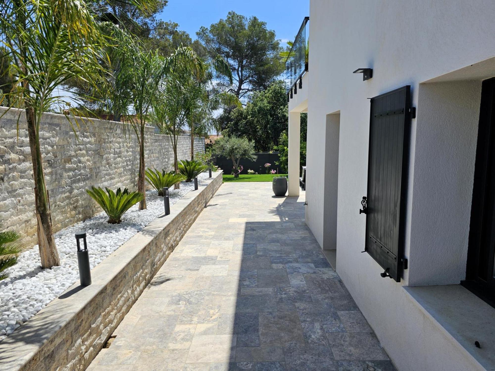 Apartment Etoile Du Berger Saint Aygulf: Seaside With Private Gardens And Heated Pool