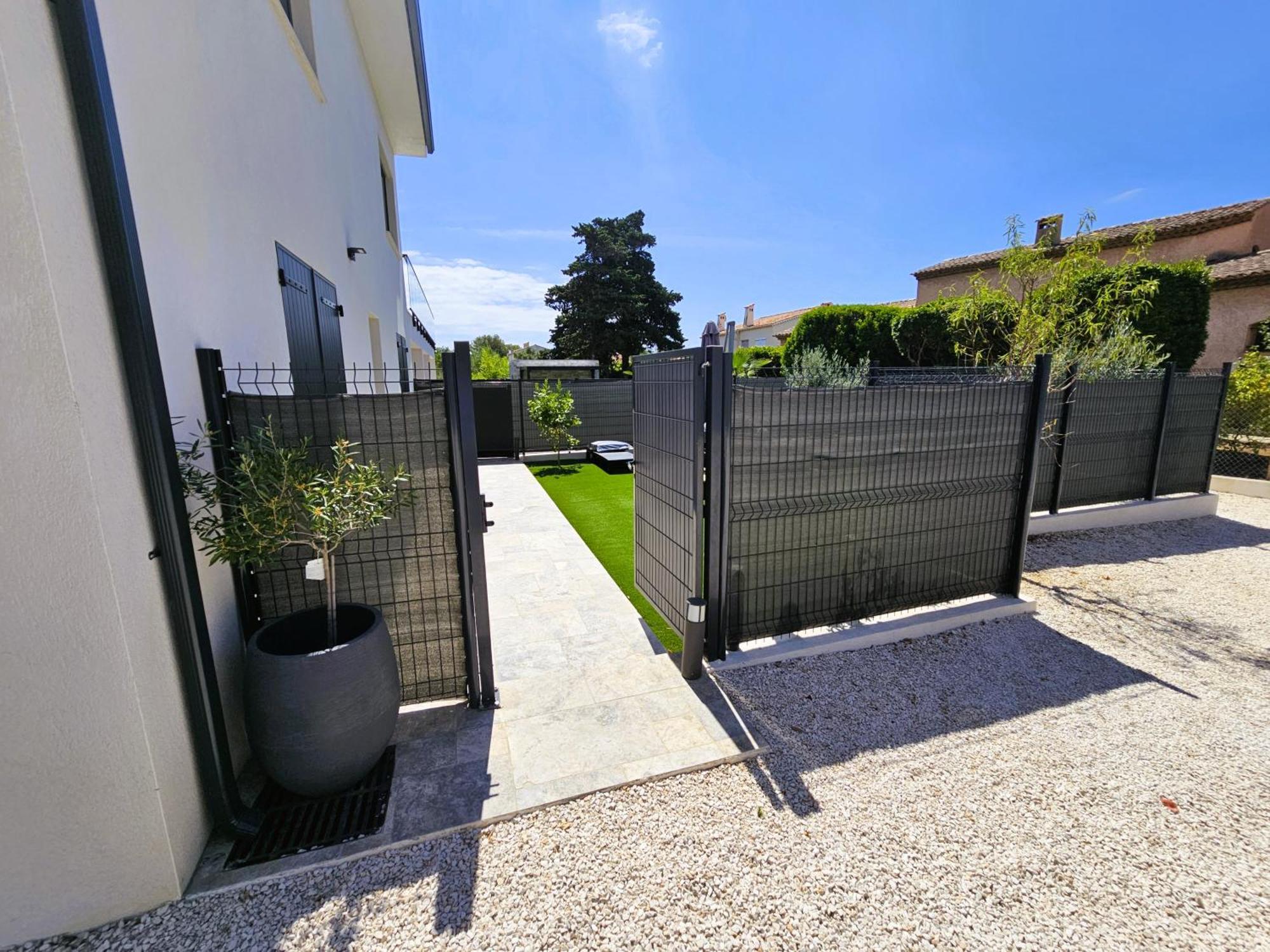 Etoile Du Berger Saint Aygulf: Seaside With Private Gardens And Heated Pool Saint Aygulf